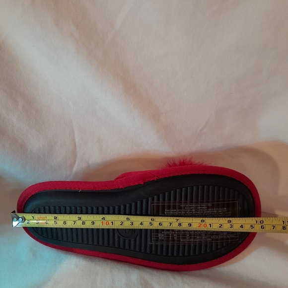 - Victoria Secret Red Pom Pom Slippers - Picture 4 of 8